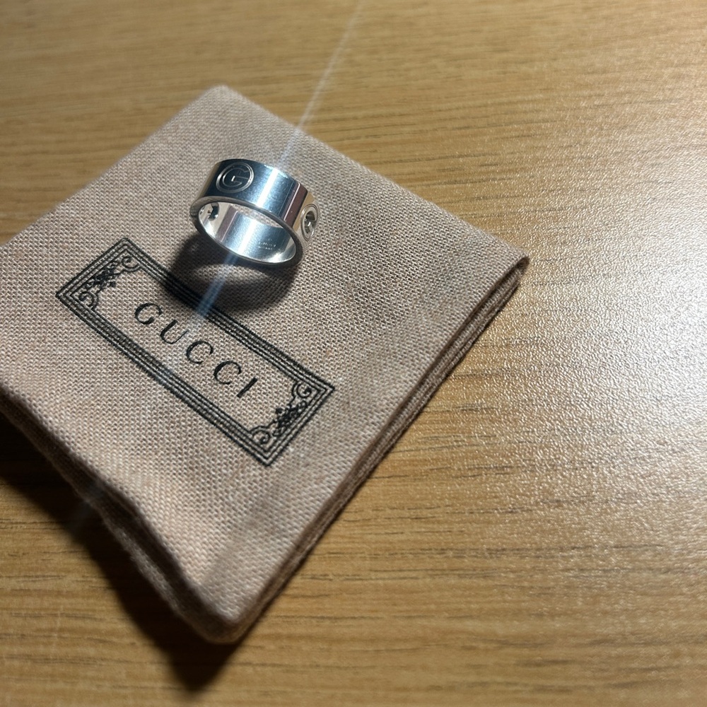 Gucci ring with dust bag. Authentic. Size 6. NWOT.
